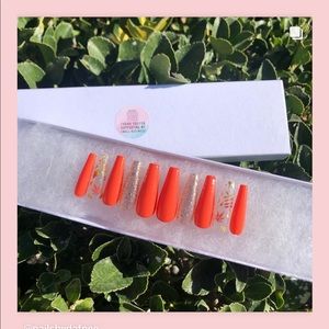 CUSTOM PRESS ON NAILS🤍🤍